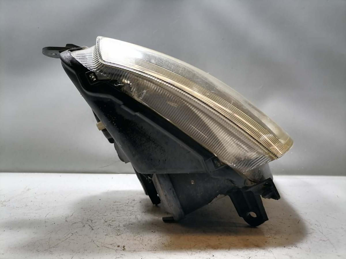 Opel Meriva A Bj.2004 original Xenonscheinwerfer rechts leicht vergilbt